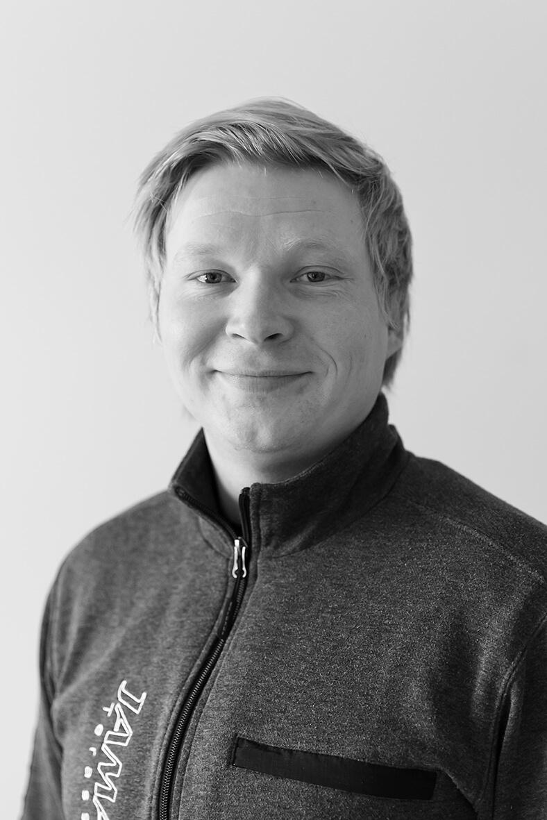 Jussi Koponen : Asentaja